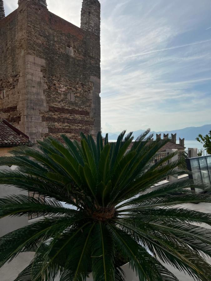 Suite La Castellana Torri Del Benaco Extérieur photo