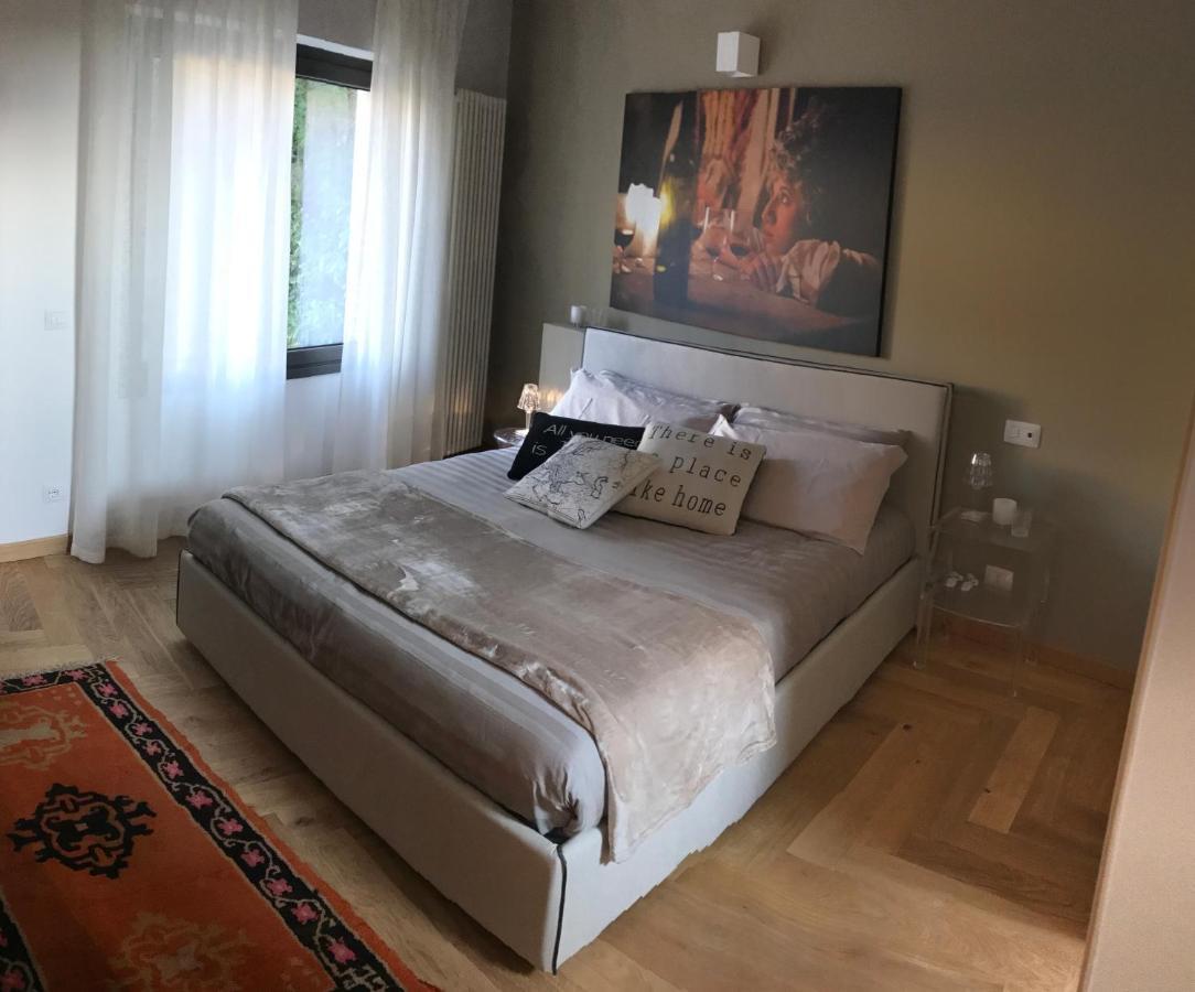 Suite La Castellana Torri Del Benaco Extérieur photo