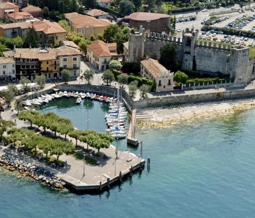 Suite La Castellana Torri Del Benaco Extérieur photo
